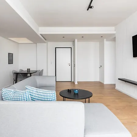 Celine By Halu!, Spacious Apartments Next To Business Hub Thessaloniki Exterior photo