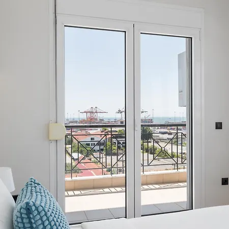 Celine By Halu!, Spacious Apartments Next To Business Hub Thessaloniki Exterior photo
