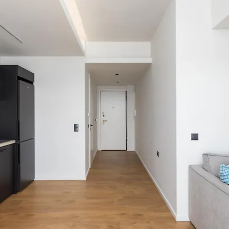 Celine By Halu!, Spacious Apartments Next To Business Hub Thessaloniki Exterior photo