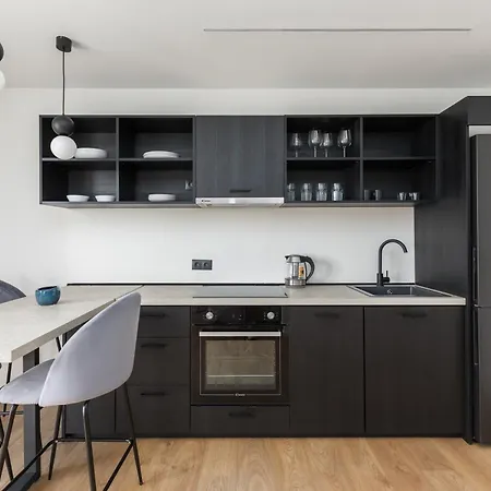 Celine By Halu!, Spacious Apartments Next To Business Hub Thessaloniki Exterior photo