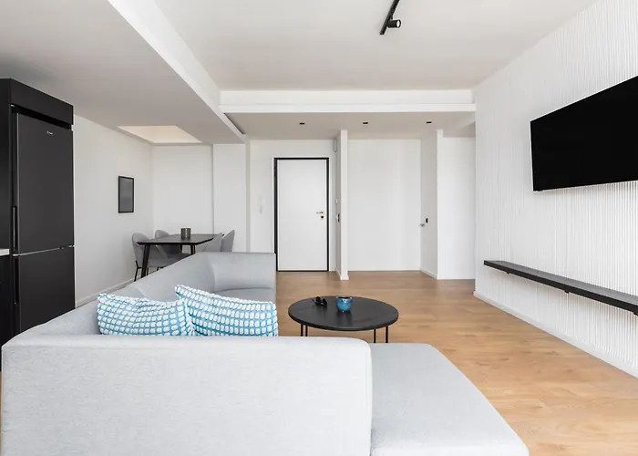 Celine By Halu!, Spacious Apartments Next To Business Hub